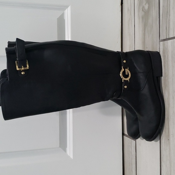 Guess boots. - Picture 2 of 9